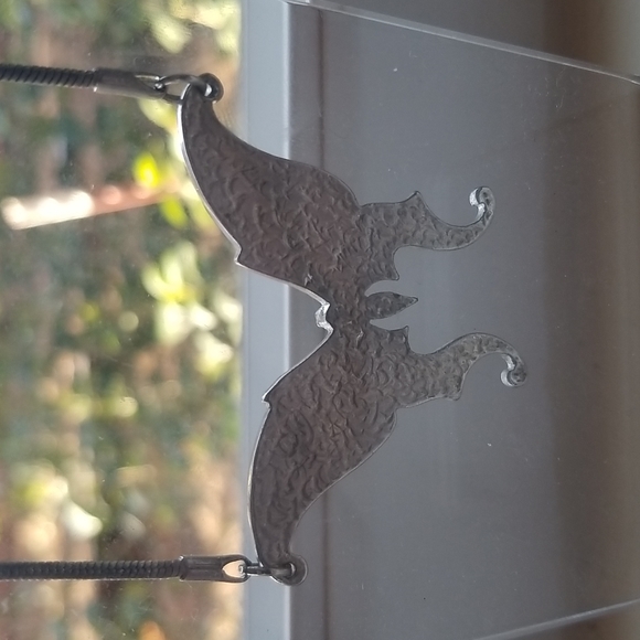 Beautiful ButterFly Necklace - Picture 2 of 2